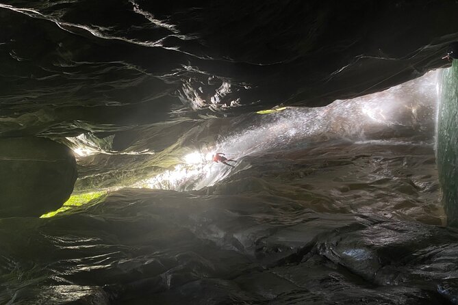Trekking/rappelling waterfalls in Dominican Republic - The hike and swim rhythm: where the hours really go