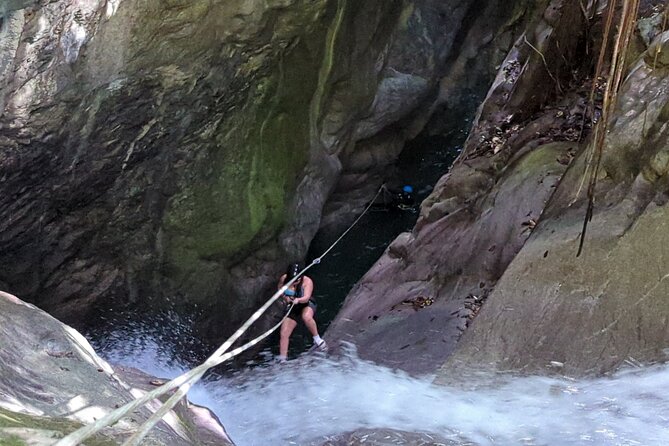 Trekking/rappelling waterfalls in Dominican Republic - Gear and safety: what you’re given and why it matters