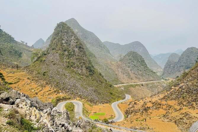 Trekking the White Cliff Ma Pi Leng Pass Adventure - Morning flow: meeting point, private transfer, and how long it really takes