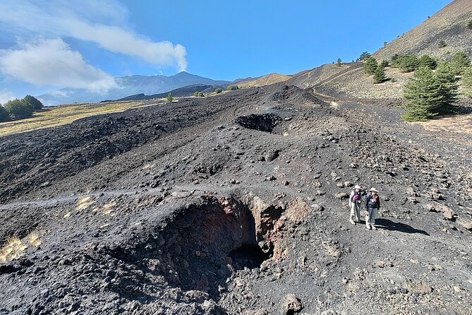 Trekking to Bottoniera Craters - Meeting point and timing: starting your Etna morning on track