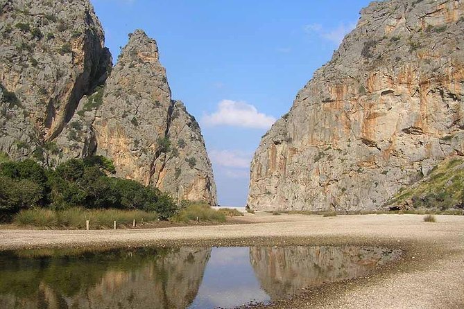 Trekking Torrent de Pareis - Meeting in Escorca: the early start that sets the tone