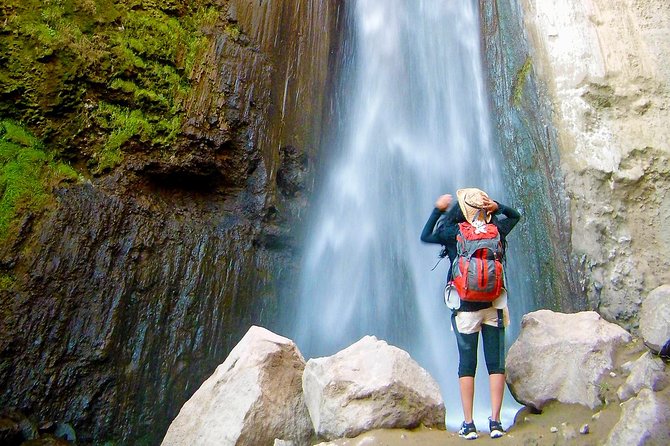 Trekking, Waterfalls and Thermal Baths - Stop 2: Pozo de Aguas Termales El Tigre Hot Springs for Recovery