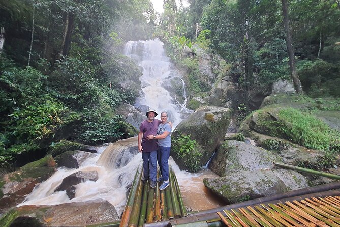 Trekking with Lunch cooked by Bamboo in the Chiang Rai jungle - Stop 2: Pha Soet Hot Spring mineral soak