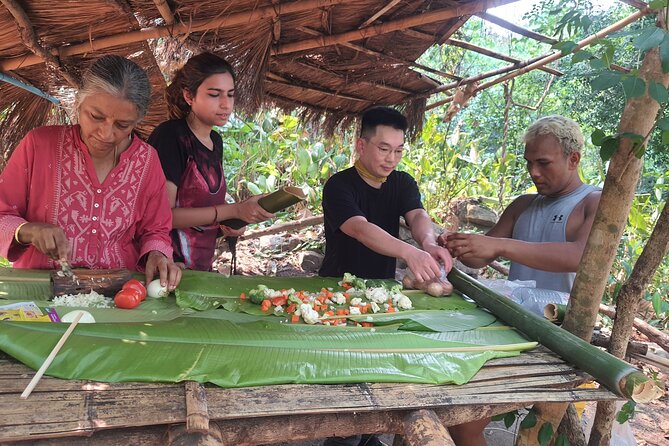 Trekking with Lunch cooked by Bamboo in the Chiang Rai jungle - Getting rolling with pickup and an 8-hour plan