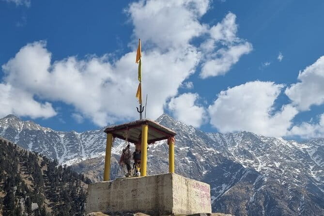 Triund Trek with Manu Adventures India - When to Choose a Midweek Trek (and When to Avoid Crowds)