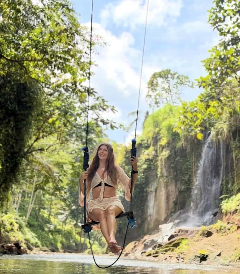 Ubud: Trekking Through Rivers & Forests to Three Waterfalls - Goa Rang Reng Waterfall: Your First Big Payoff