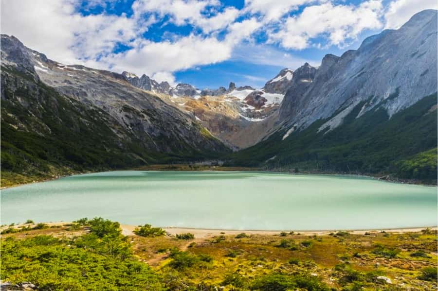 Ushuaia: Laguna Esmeralda Guided Trek with Box Lunch - Laguna Esmeralda on foot: what this 5-hour day is really like
