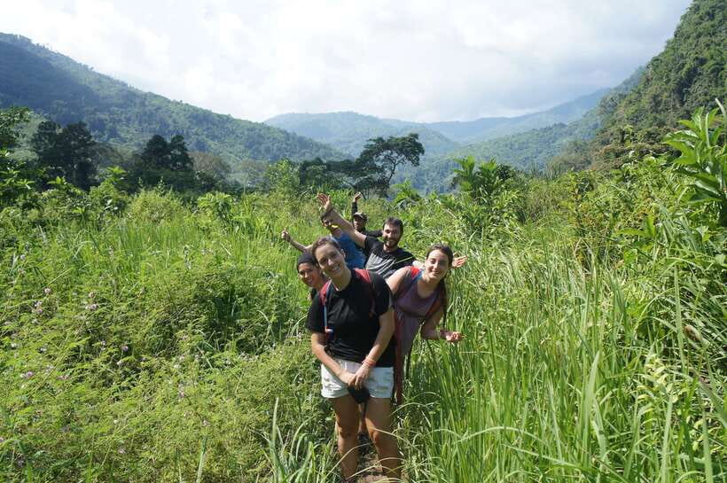 Vang Vieng: Jungle & Caves Full-Day Private Trekking Tour - Pickup at 9:00 and the ride out toward Phathao