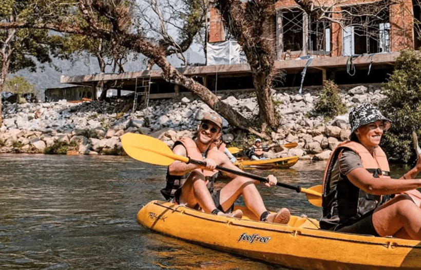 Vang Vieng: Kayaking&Water Cave&Tham Chang&Blue Lagoon 1 - Tham Chang Underwater Cave rafting: tire seats and fixed ropes
