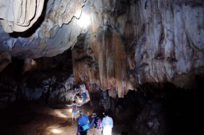 Vang Vieng: Zipline, Cave Tube, Trek, Kayak and Blue Lagoon - Getting from Vang Vieng to the action: the tuk-tuk ride reality