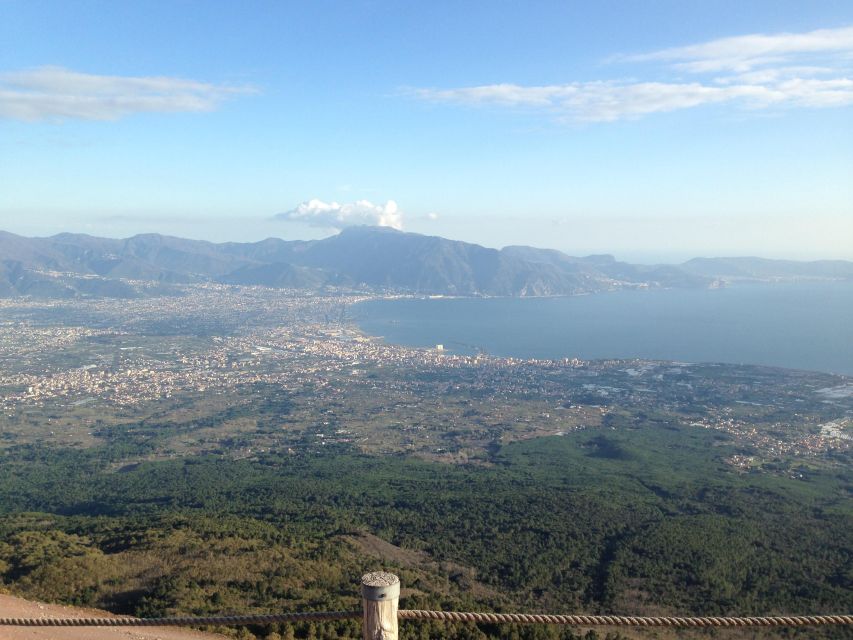 Vesuvio: 3h trekking tour with volcanological guide - Heading Back via the Historic Matrone Road