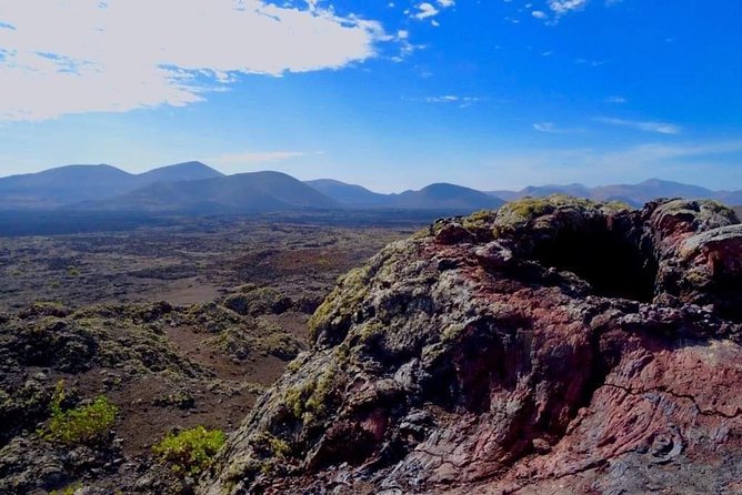 Volcano Trekking Tour (Timanfaya eruptions) - The Route’s Best Moments: Crater Rim Views and Close-Up Lava