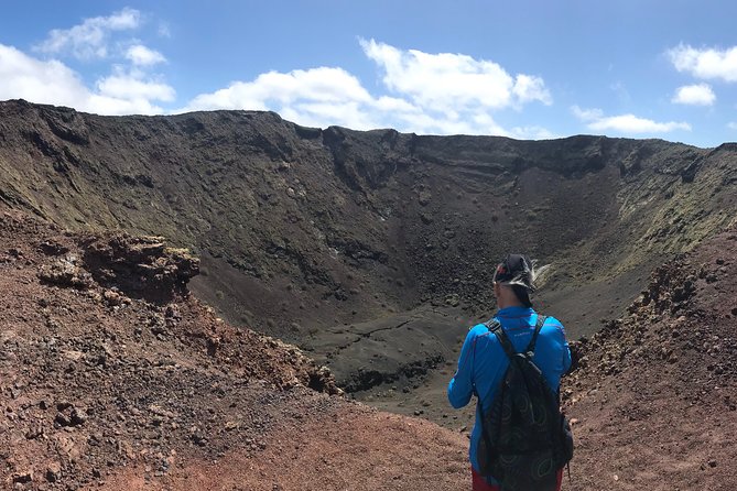 Volcano Trekking Tour (Timanfaya eruptions) - What You Walk: La Rilla Volcano, Craters, and Lava Fields