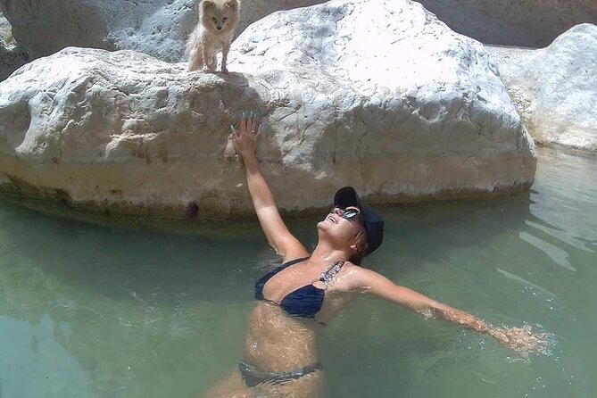 Wadi Shab Coastal Trekking - The fort stop and the Friday 11:00 AM inside-visit issue